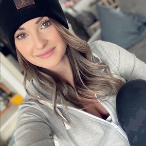 Meet your Posher, Emilie